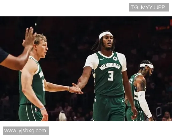 NBA雄鹿与热火首节较量精彩回顾及比分分析